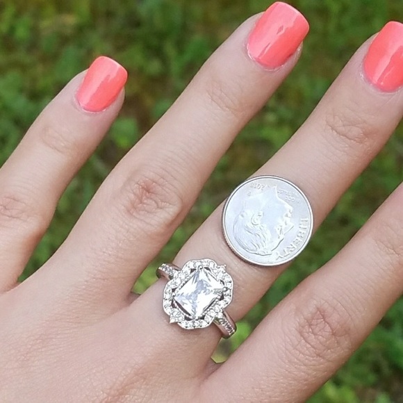 Rose gold Radiant halo Engagement ring - Picture 8 of 8